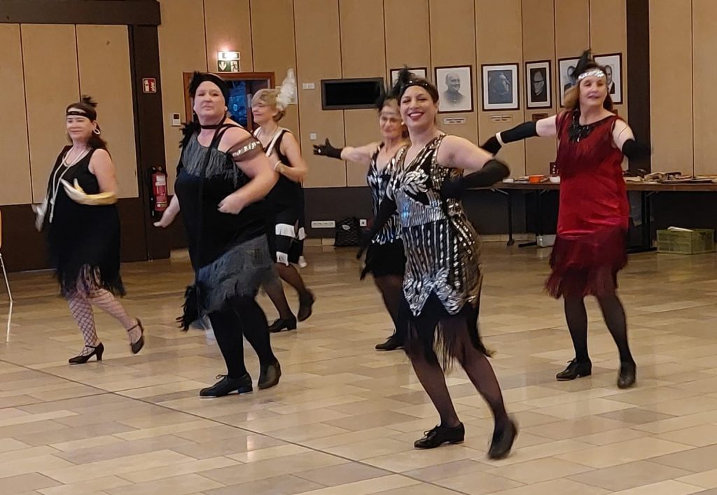 Stepptanz im Charlestonlook