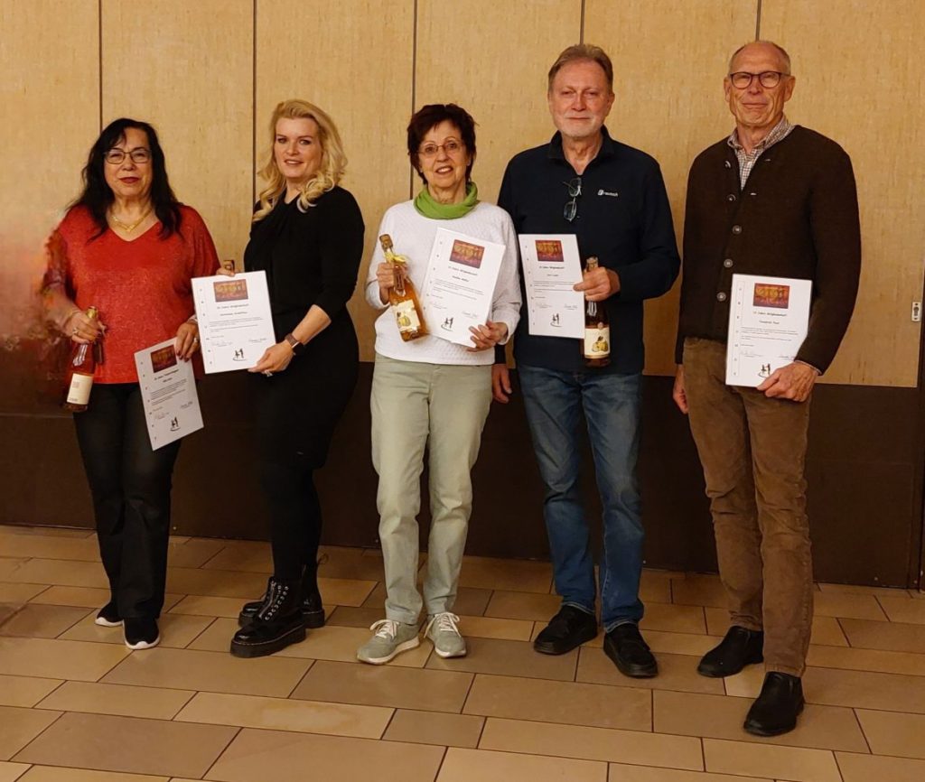 Ülkü Klein, Christiane Schäffner, Monika Müller, Kurt Lauer, Friedrich Pauli (v. l) BILD: Bärbel Heide