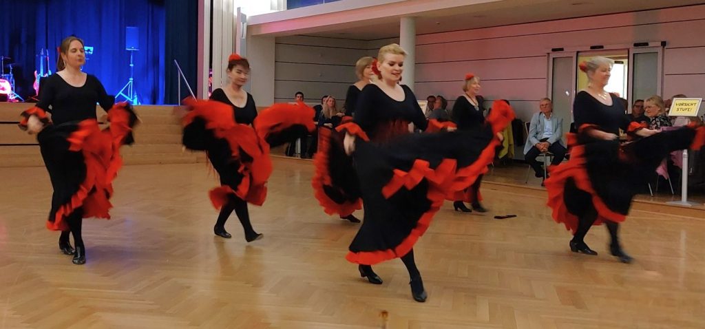 Flamenco von dem "orientalischen" Tanzkreis
