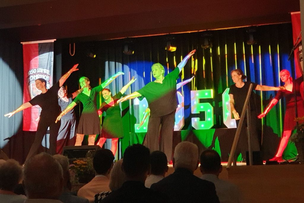 Unsere Stepperinnen beim Festakt Rohrhof 1050 Jahre